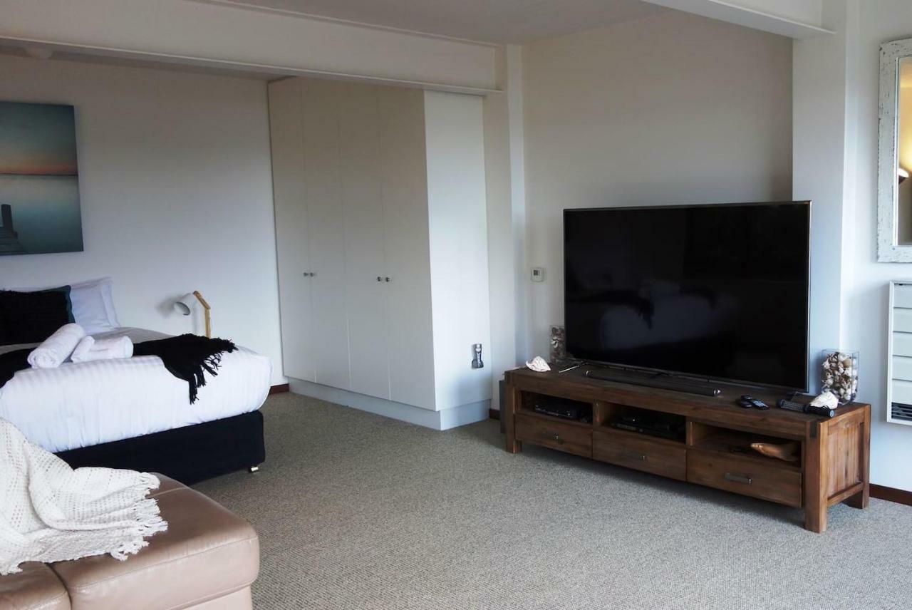 The Loft @ Bay Of Fires Seascape Apartment Binalong Bay Exterior photo